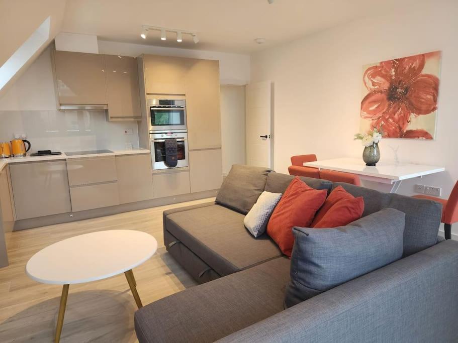 Paradigm Court, Brand New 1-Bedroom Flat 옥스퍼드 외부 사진
